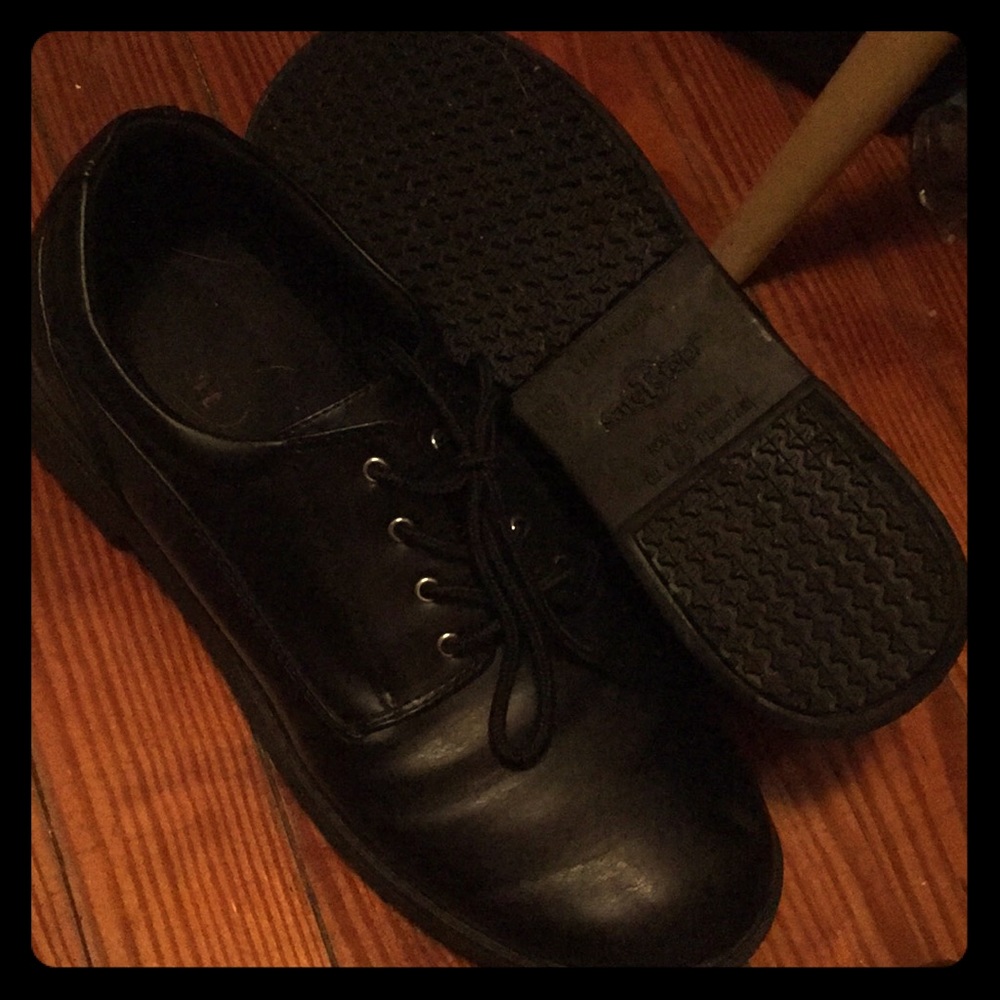Safetstep slip proof shoes 11w